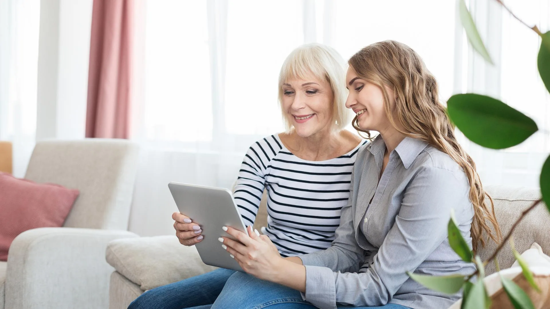 Everyone & Their Mothers Need to Read This Blog